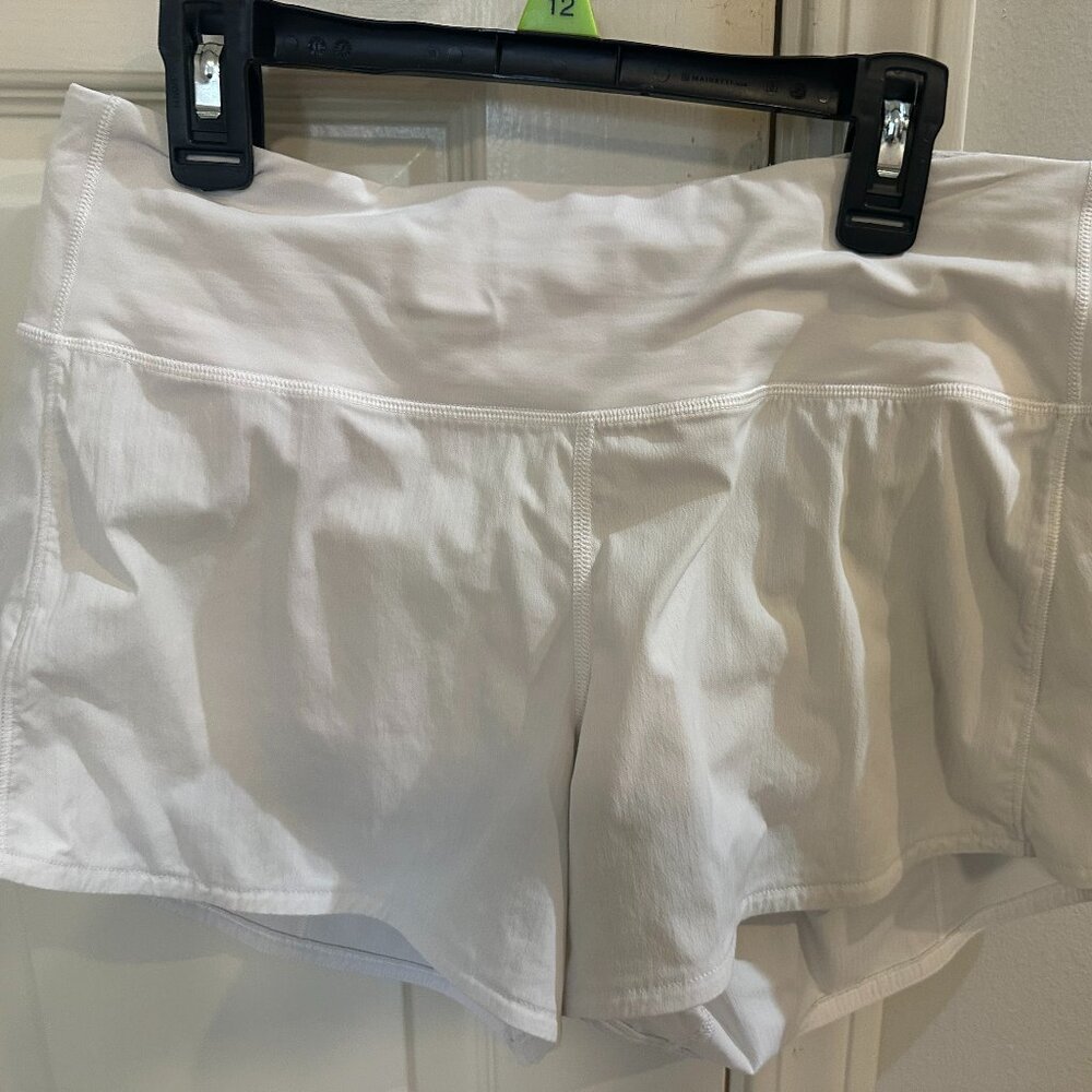 Lululemon White Women’s Athletic Shorts | Size 8 | 4” Inseam